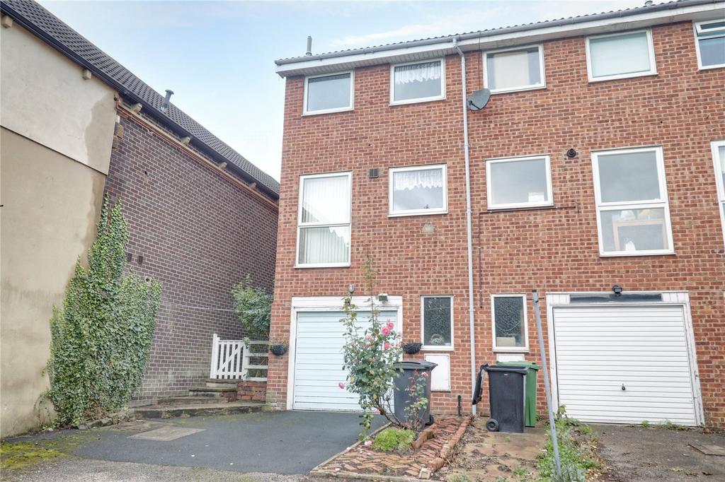 Back Lane, Horsforth, Leeds, West Yorkshire, LS18 2 bed terraced house for sale £225,000
