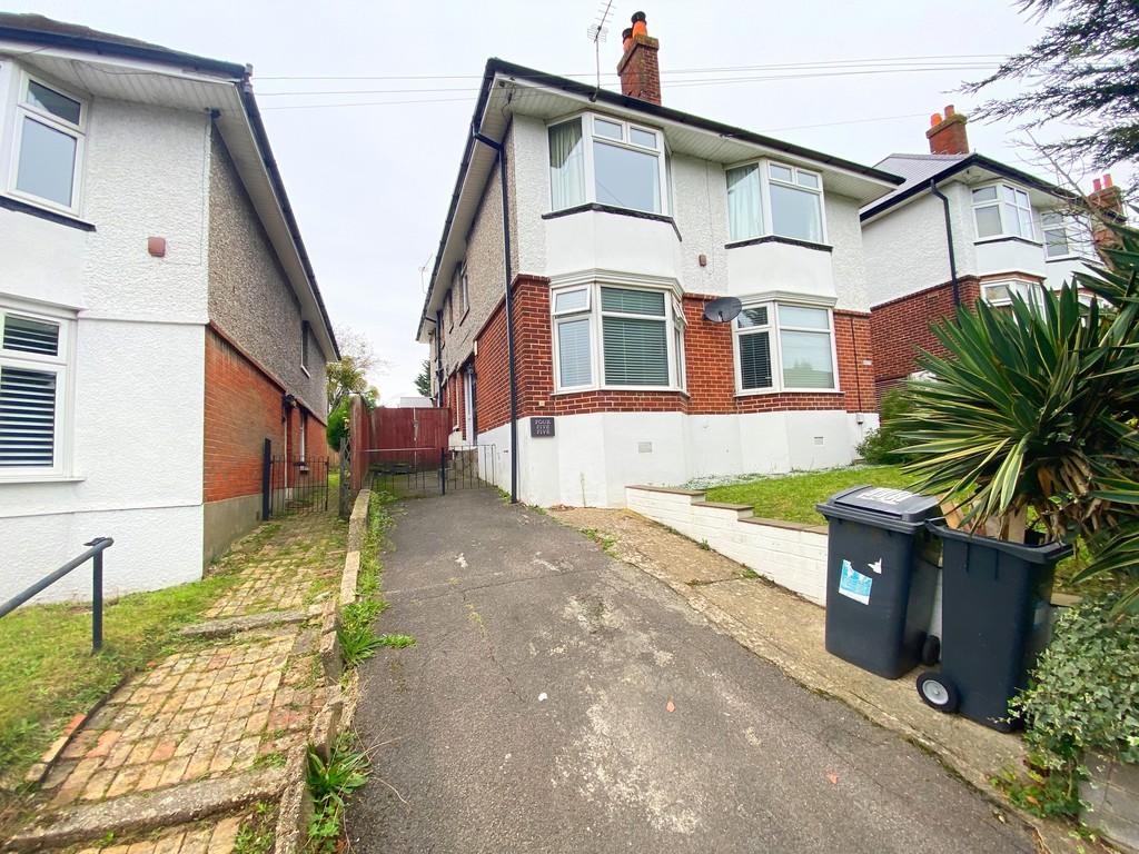 Charminster Road, Bournemouth 4 bed apartment £295,000