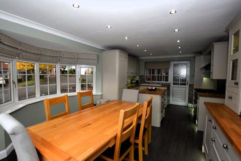 28 Andrew Close, Stoke Golding, Nuneaton, CV13 6EL