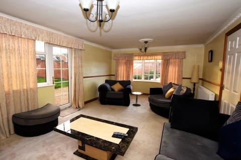 28 Andrew Close, Stoke Golding, Nuneaton, CV13 6EL