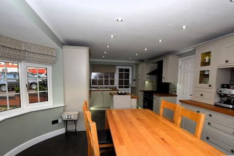 28 Andrew Close, Stoke Golding, Nuneaton, CV13 6EL