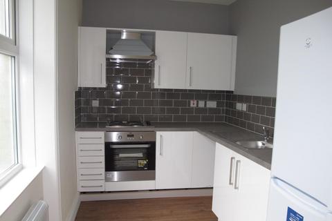 2 bedroom flat to rent, Kirkgate, Shipley, West Yorkshire, BD18