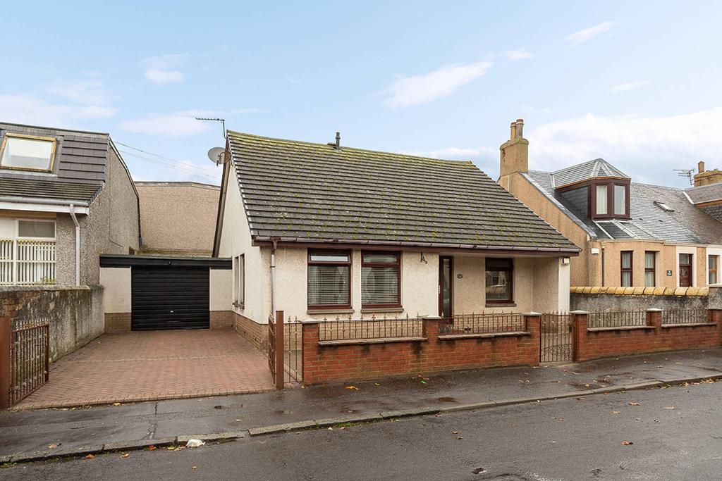 18 Lawrence Street, Buckhaven, Leven, KY8 1BQ 3 bed bungalow for sale