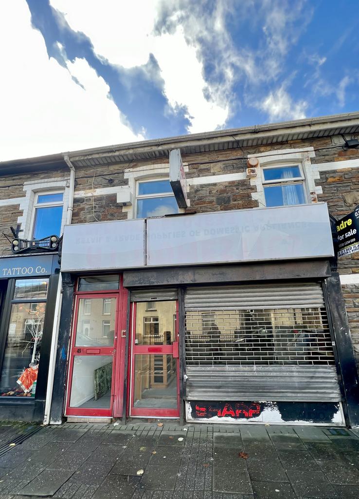 Commercial Street, Risca NP11 1 bed terraced house for sale £180,000