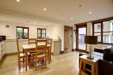 5 bedroom barn conversion for sale - Ide, Exeter