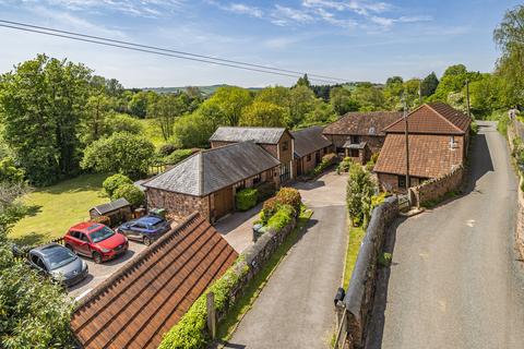 Higherbrook Barn Balls Farm Road, Ide, Exeter, EX2 9RA