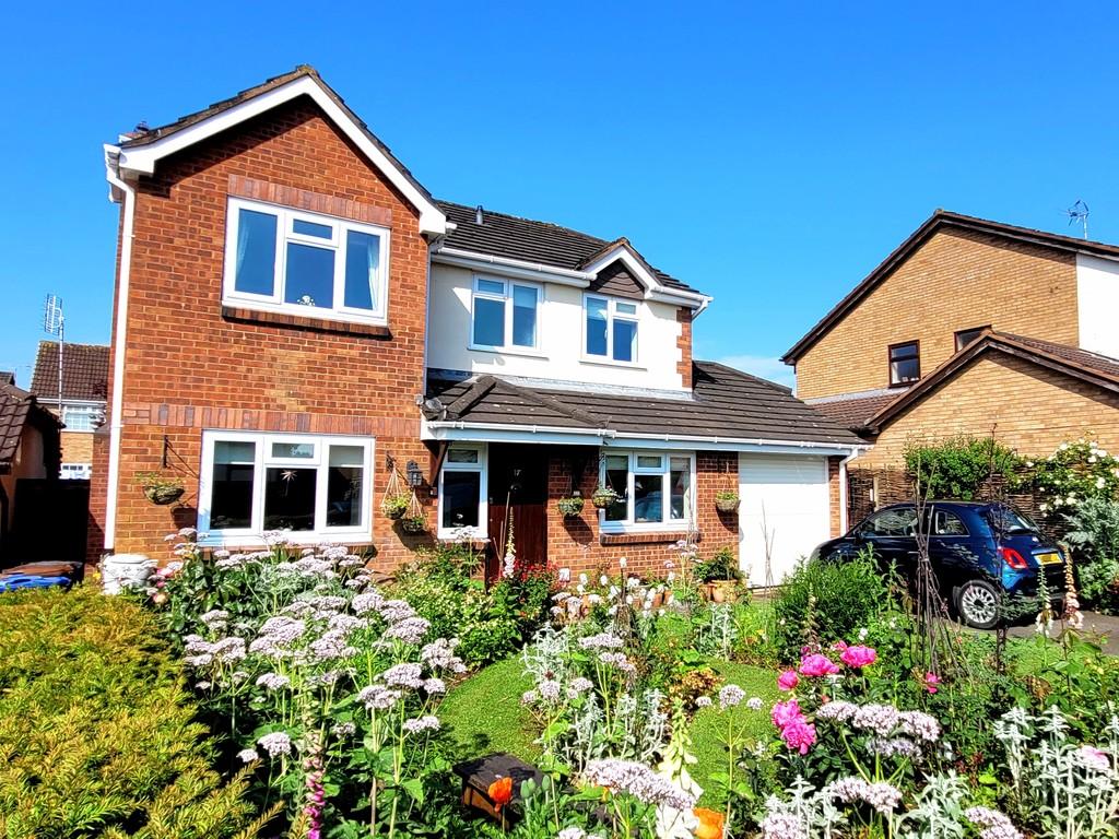 Blounts Drive, Uttoxeter 4 bed detached house for sale £345,000