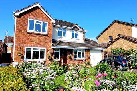 17 Blounts Drive, Uttoxeter, ST14 8TQ