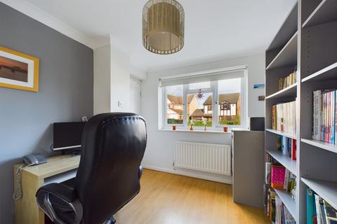 17 Blounts Drive, Uttoxeter, ST14 8TQ