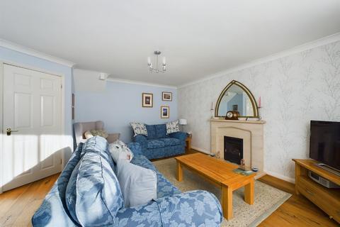 17 Blounts Drive, Uttoxeter, ST14 8TQ