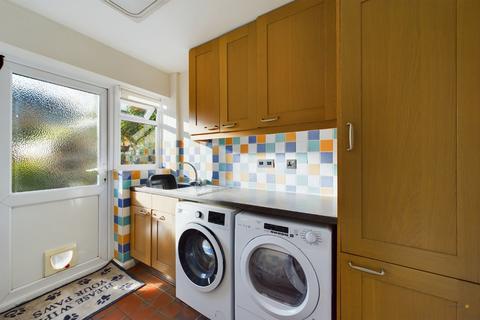 17 Blounts Drive, Uttoxeter, ST14 8TQ