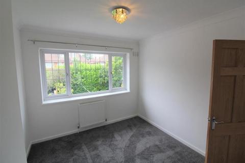 4 bedroom semi-detached house to rent - Lode Lane, Solihull B91
