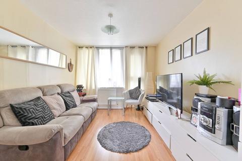 154 Woolstaplers Way, London, SE16 3UR