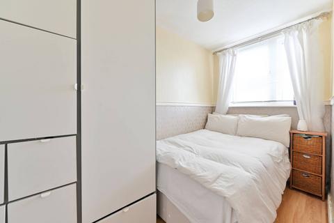 154 Woolstaplers Way, London, SE16 3UR