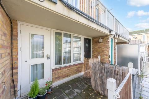 154 Woolstaplers Way, London, SE16 3UR