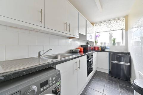154 Woolstaplers Way, London, SE16 3UR