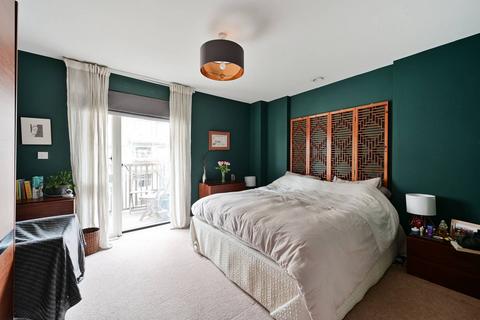 2 bedroom flat for sale, Wandsworth High Street, Wandsworth, London, SW18