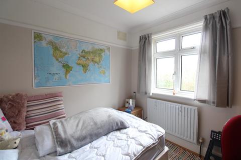 4 bedroom semi-detached house to rent, Kitchener Road, Southampton