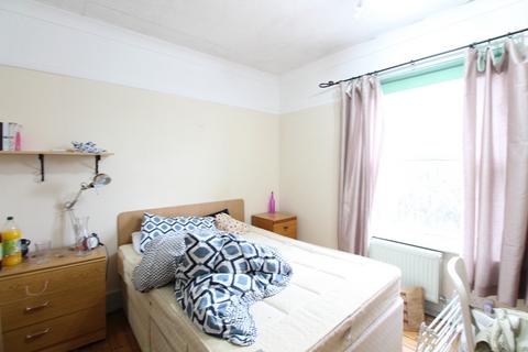 4 bedroom semi-detached house to rent, Merton Road , Southampton