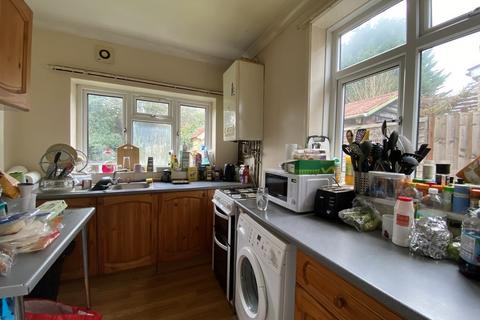 4 bedroom semi-detached house to rent, Sirdar Road, Southampton