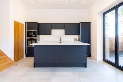 3 bedroom detached house for sale, Oaklands Gardens, Kenley