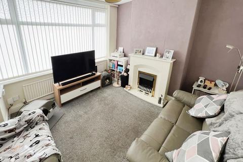 3 bedroom semi-detached house for sale, Wisbeck Road, Bolton