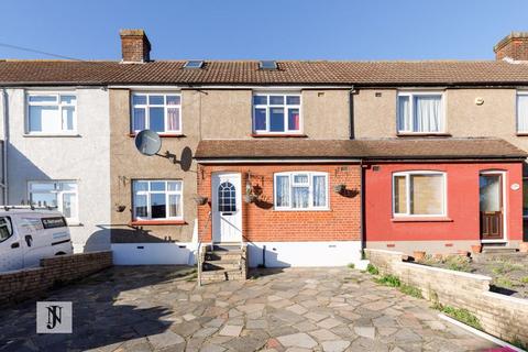 3 bedroom terraced house for sale, The Fairway, Southgate , N14