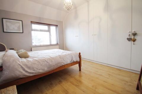40 Halsbury Road East, Northolt, UB5 4PX