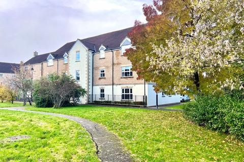 2 bedroom apartment for sale - Kingfisher Court, Calne SN11