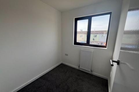 15 Larkspur Close, South Ockendon, RM15 6JQ