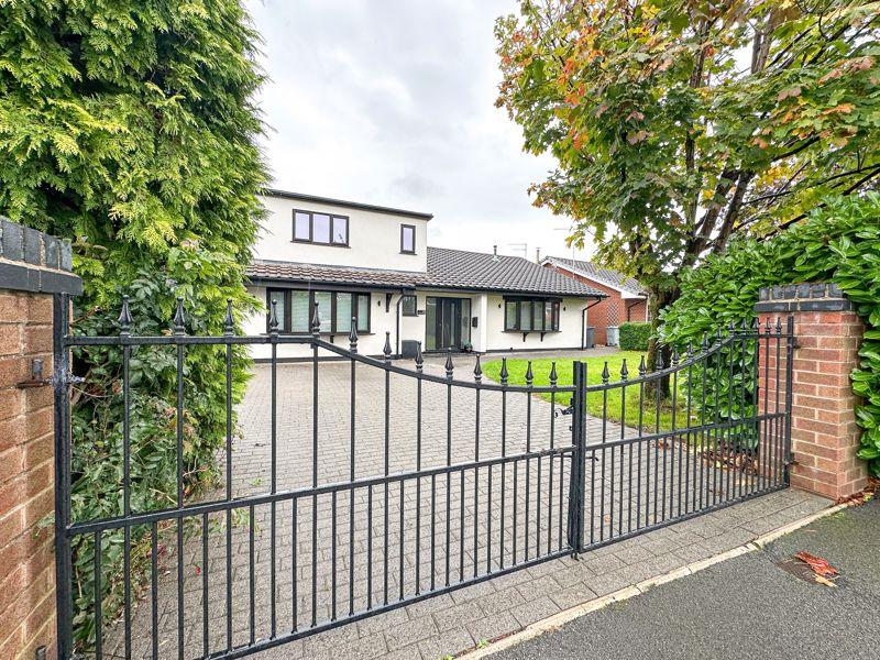 Leicester Avenue, Alsager, ST7 2BS 7 bed detached house for sale £550,000