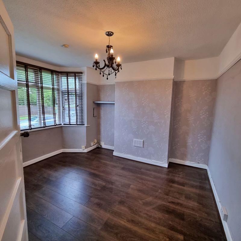 Barrows Lane, Sheldon, Birmingham 3 bed semidetached house to rent £