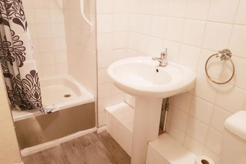 1 bedroom apartment to rent - 32 Hopkins Heath Shawbirch TF5 0LX