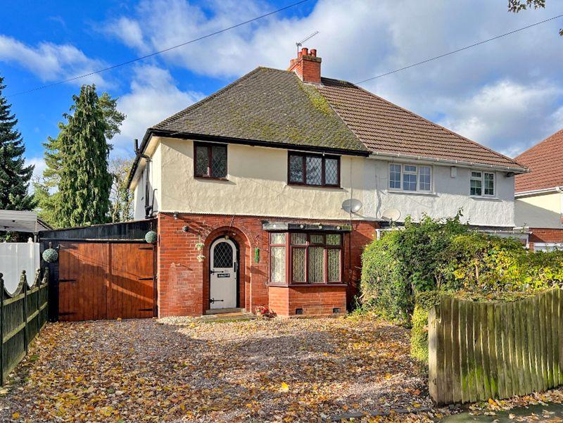 Pendeford Avenue, CLAREGATE 3 bed semidetached house for sale £229,950