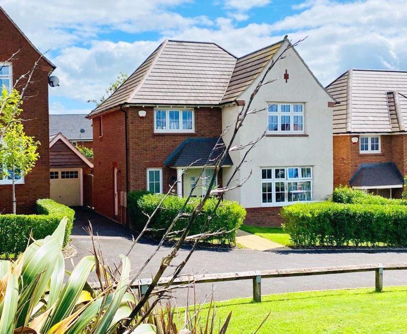 Wintour Drive, Lydney GL15 4 bed detached house for sale £387,000