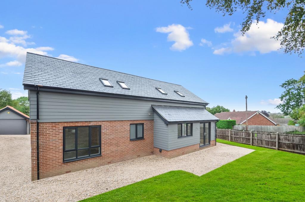 Bury St. Edmunds, Suffolk 3 bed detached house for sale £745,000