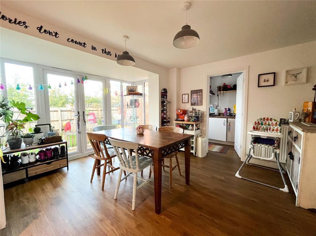Kitchen/Dining