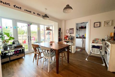 10 Chapperton Close, Westbury, BA13 3ZH