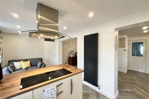 42 Medlock Drive, Sheffield, S13 9BB