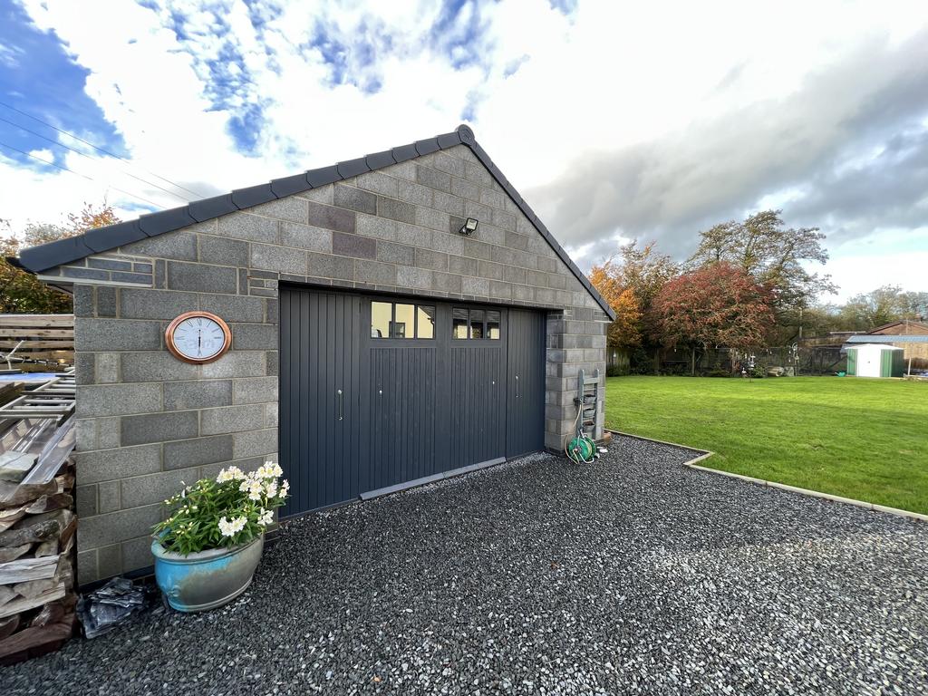 Detached Double Garage