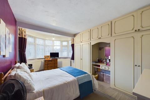 4 bedroom end of terrace house for sale, Victoria Road, Ruislip HA4