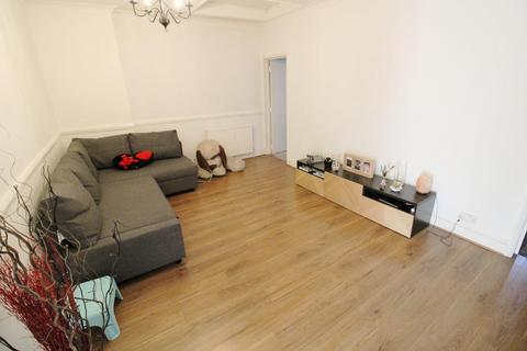 2 bedroom flat for sale, Wrotham Road, Welling