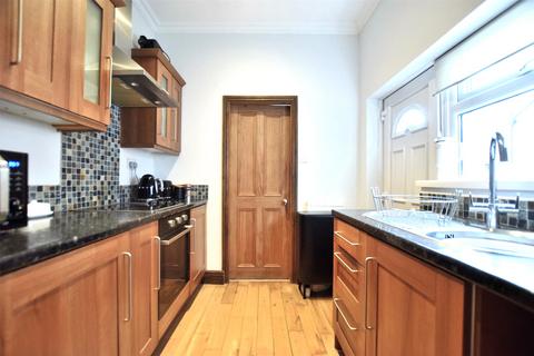 210 Windsor Avenue, Gateshead, NE8 4NY