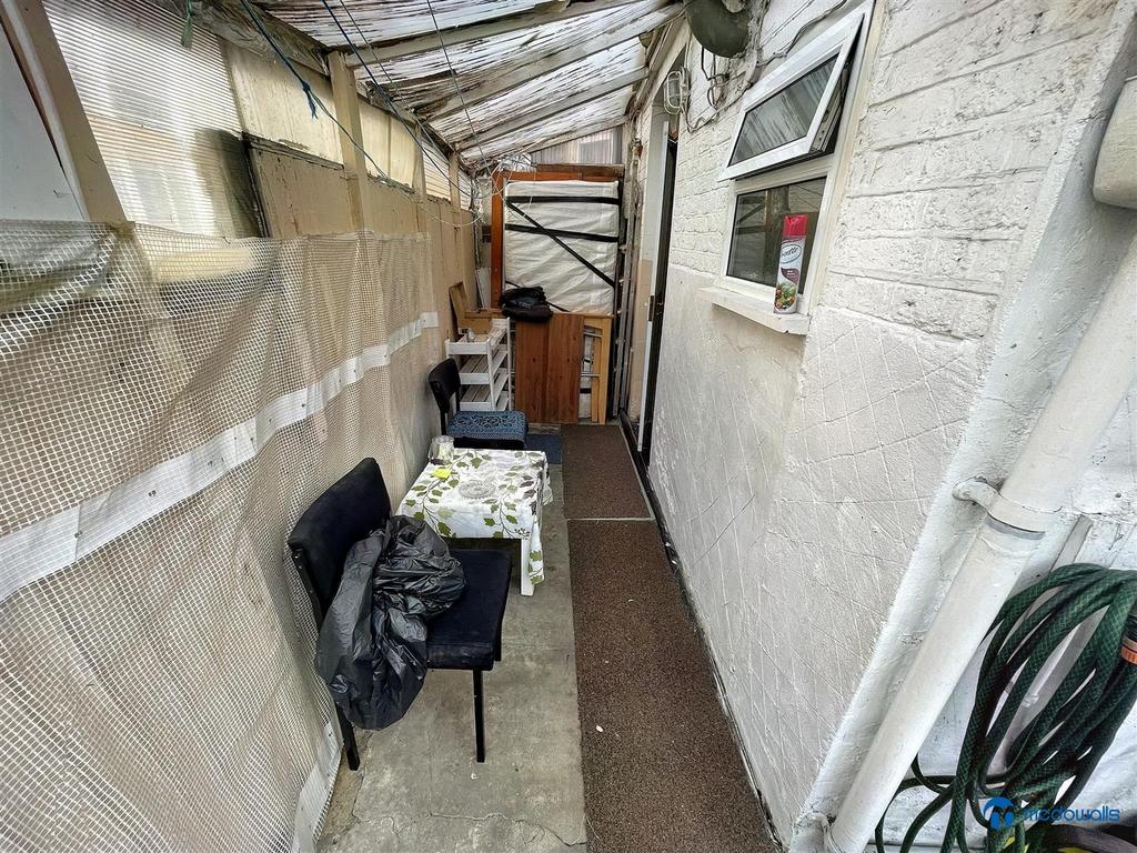 141 Field Rd E79 DH  (15).jpg