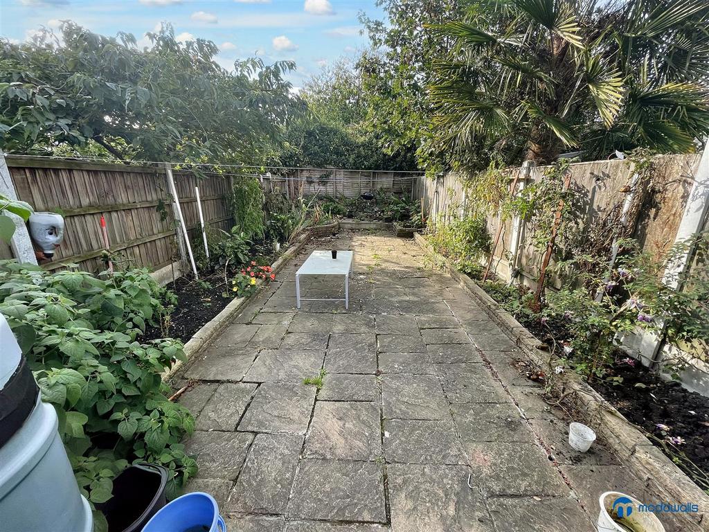 141 Field Rd E79 DH  (17).jpg