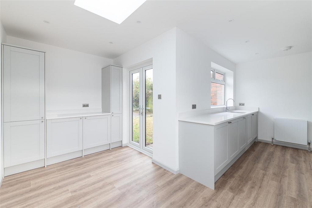 Greystoke Avenue, Whickham 2 bed semidetached bungalow for sale £250,000