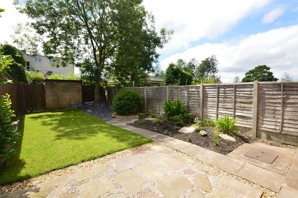 Brocklehurst Avenue, Macclesfield 3 bed terraced house for sale £235,000