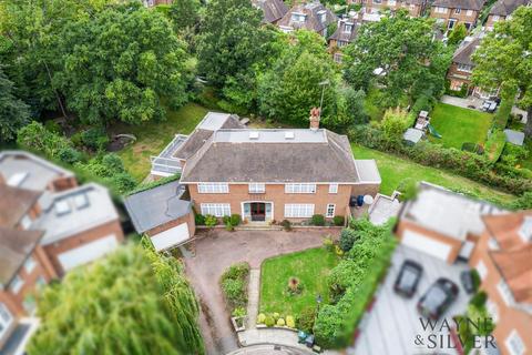 6 bedroom detached house for sale, Winnington Close, Hampstead Garden Suburb, London