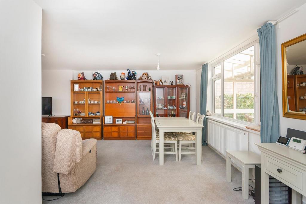 Wick Road, Brislington 3 bed detached house for sale £350,000