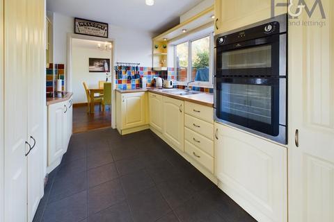 10 Russell Close, Stevenage, SG2 8PB